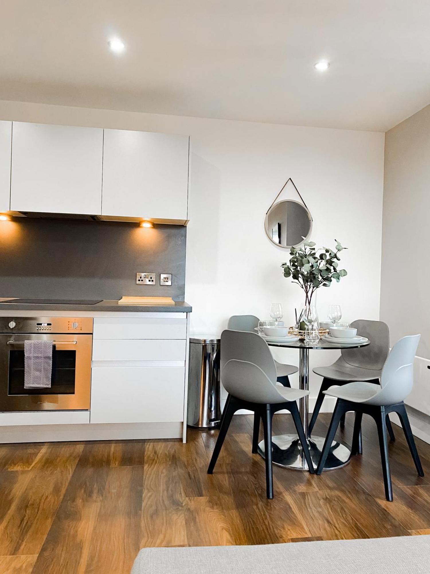 The Panda - Modern 2 Bedroom Apt In Manchester City Centre Luaran gambar