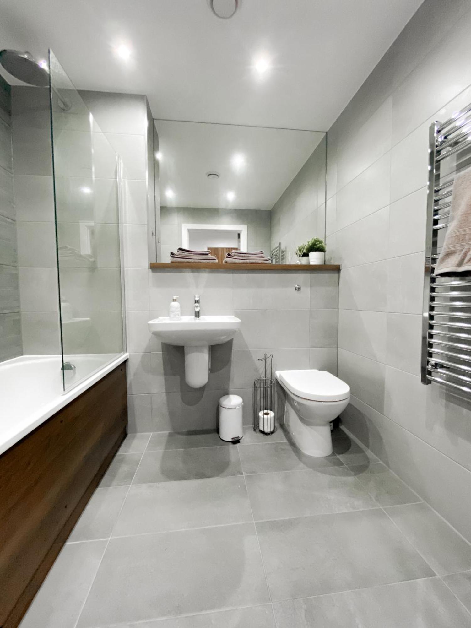 The Panda - Modern 2 Bedroom Apt In Manchester City Centre Luaran gambar